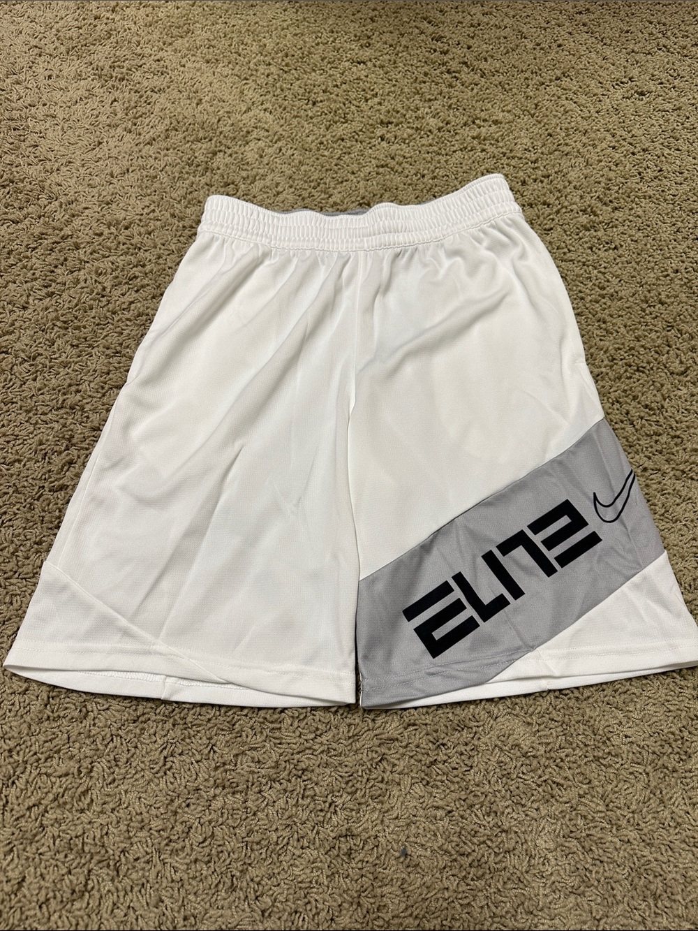 Nike Men’s White & Gray Elite Basketball Shorts